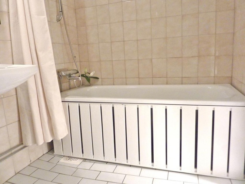Установка ванной: простая пошаговая инструкция по монтажу и подводу коммуникаций (95 фото)