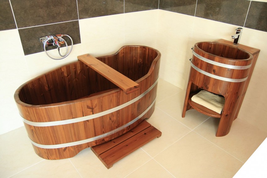 красивая деревянная ванна